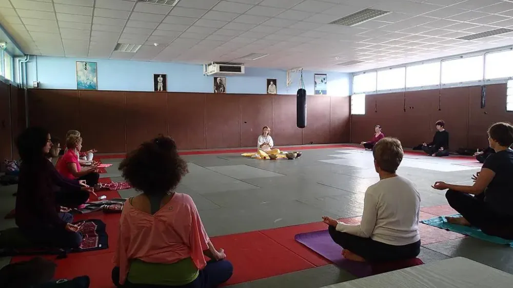 yoga sours